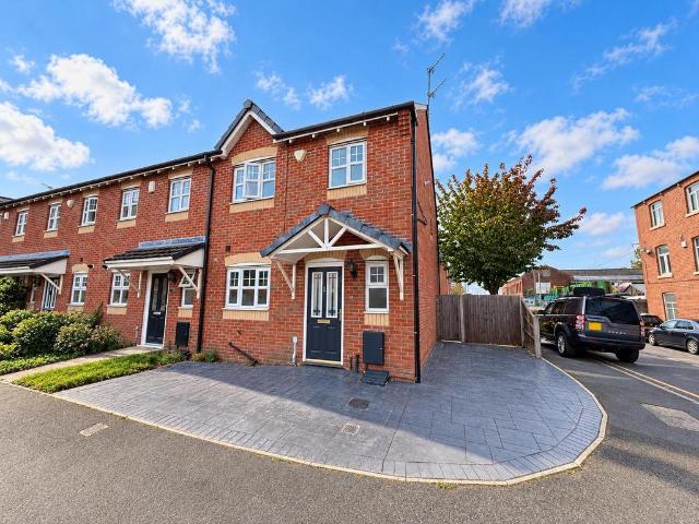 3 bedroom end of terrace house for sale