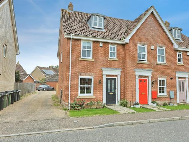 3 bedroom end of terrace house for sale