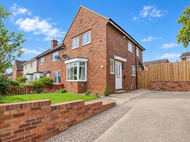 3 bedroom end of terrace house for sale