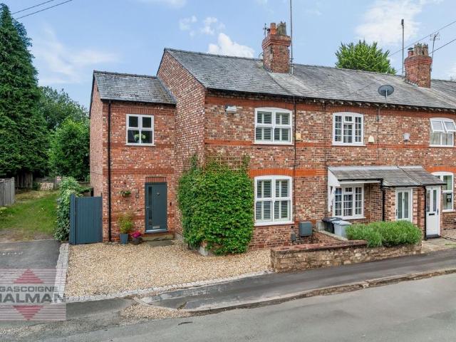 3 bedroom end of terrace house for sale