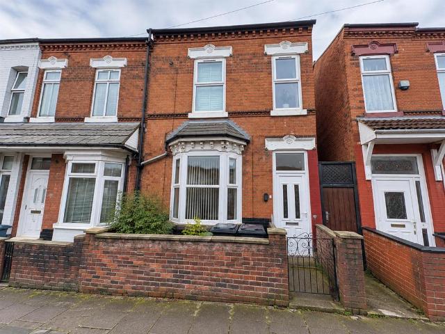 3 bedroom end of terrace house for sale