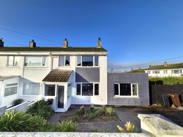 3 bedroom end of terrace house for sale