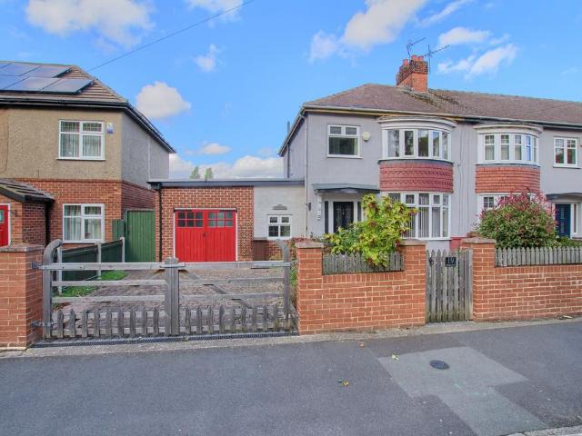 3 bedroom end of terrace house for sale