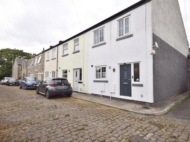 3 bedroom end of terrace house for sale