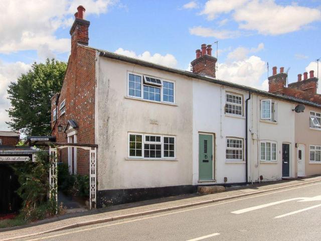 3 bedroom end of terrace house for sale