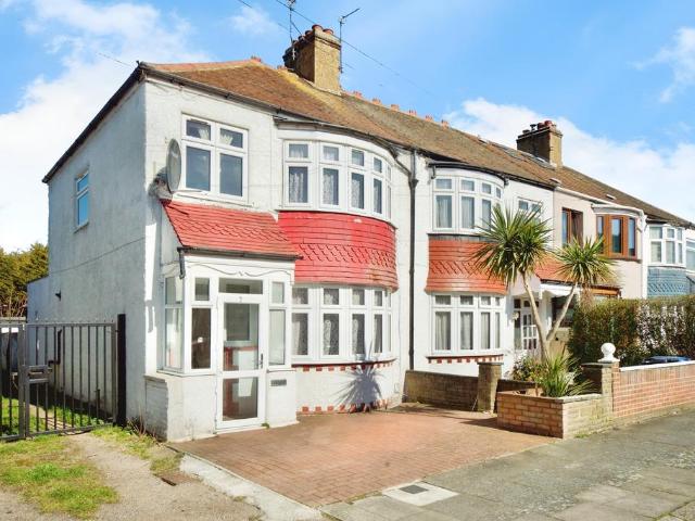 3 bedroom end of terrace house for sale