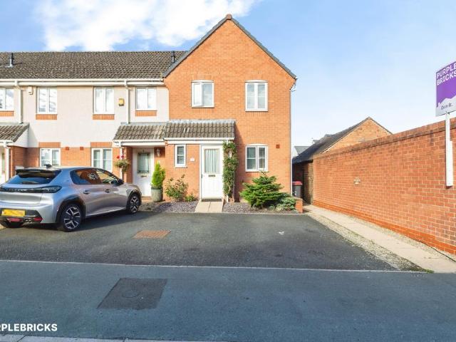 3 bedroom end of terrace house for sale