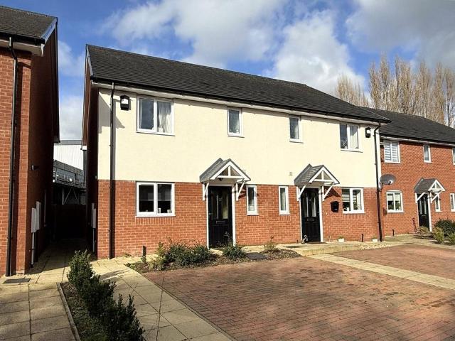 3 bedroom end of terrace house for sale