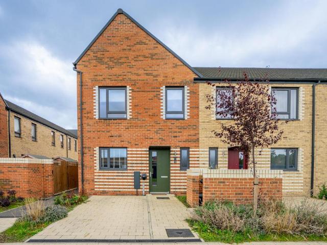 3 bedroom end of terrace house for sale