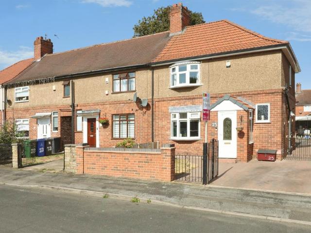 3 bedroom end of terrace house for sale