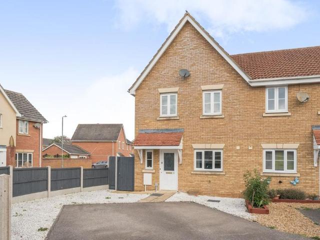 3 bedroom end of terrace house for sale