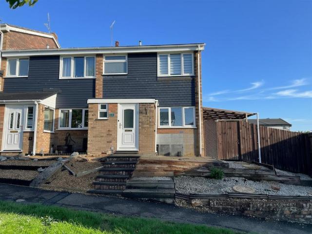 3 bedroom end of terrace house for sale