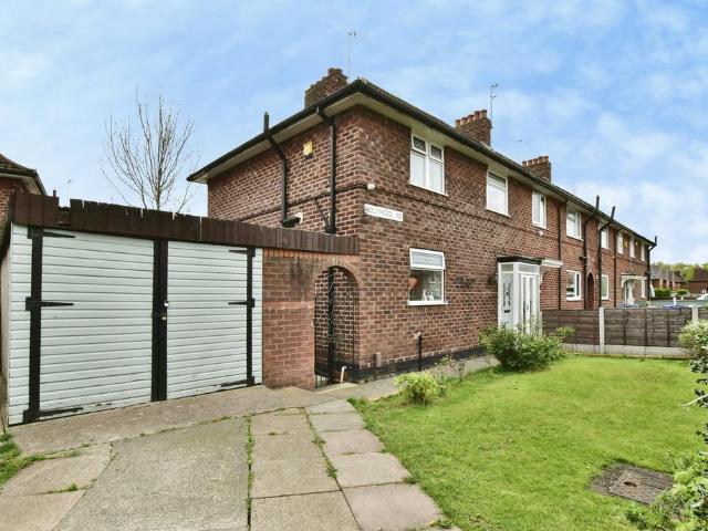 3 bedroom end of terrace house for sale