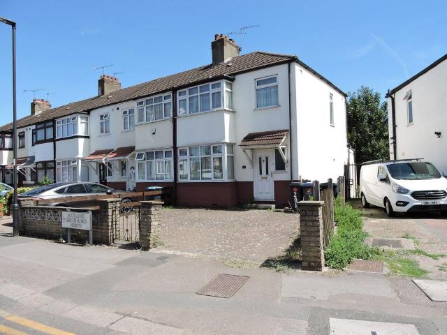 3 bedroom end of terrace house for sale