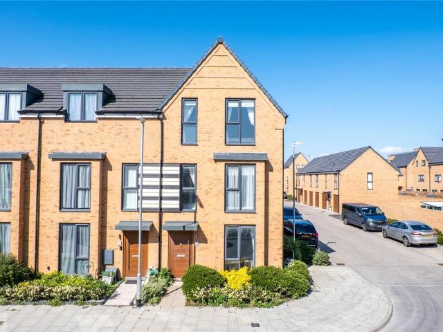 3 bedroom end of terrace house for sale