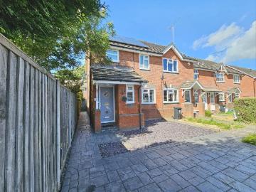 3 bedroom end of terrace house for sale