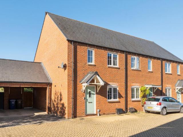 3 bedroom end of terrace house for sale