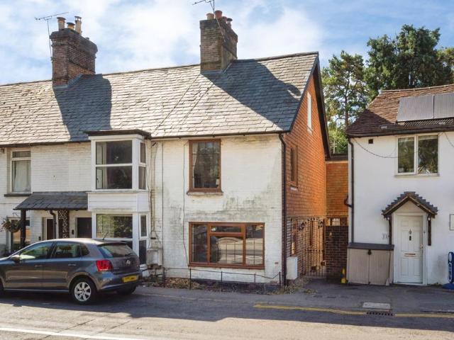 3 bedroom end of terrace house for sale