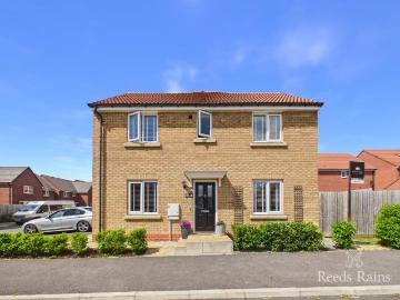 3 bedroom end of terrace house for sale