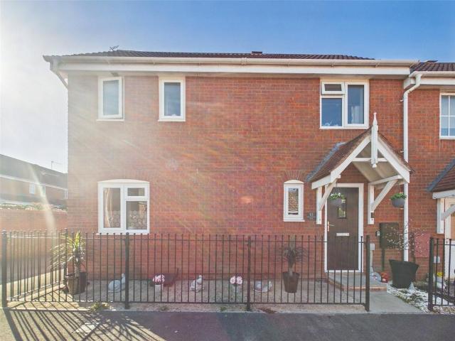3 bedroom end of terrace house for sale