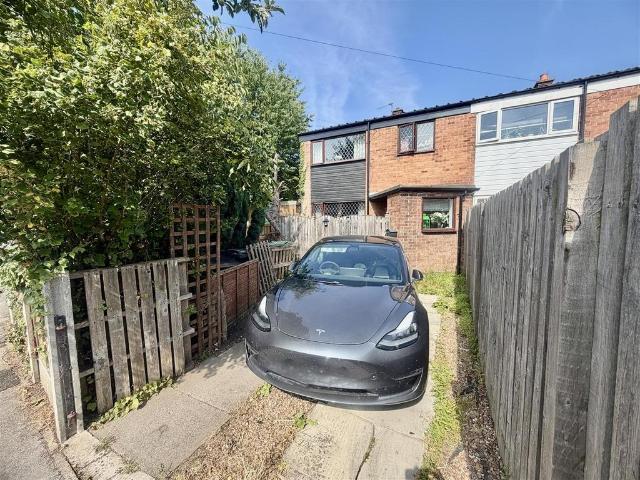 3 bedroom end of terrace house for sale