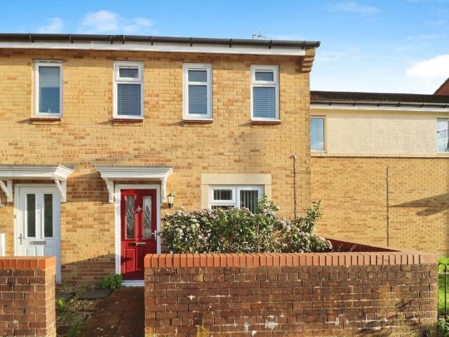 3 bedroom end of terrace house for sale