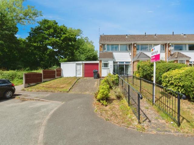 3 bedroom end of terrace house for sale
