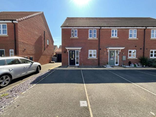 3 bedroom end of terrace house for sale