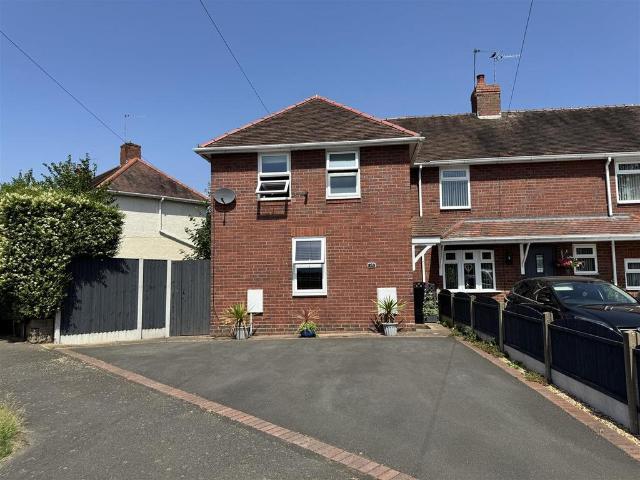 3 bedroom end of terrace house for sale