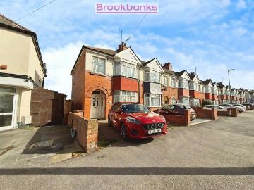3 bedroom end of terrace house for sale