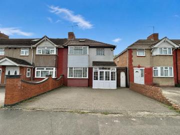 3 bedroom end of terrace house for sale