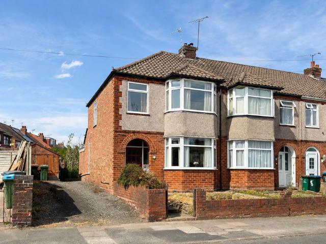 3 bedroom end of terrace house for sale