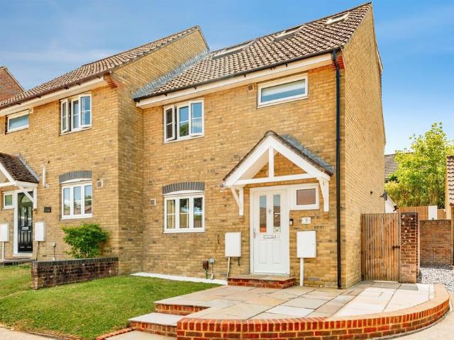 3 bedroom end of terrace house for sale
