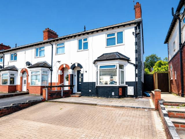 3 bedroom end of terrace house for sale