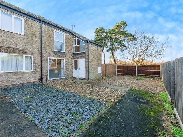 3 bedroom end of terrace house for sale