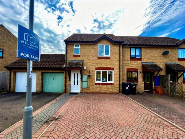 3 bedroom end of terrace house for sale
