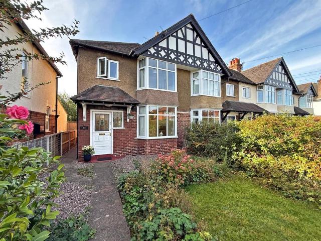 3 bedroom end of terrace house for sale