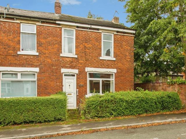 3 bedroom end of terrace house for sale
