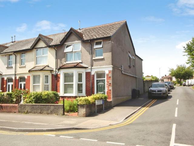 3 bedroom end of terrace house for sale