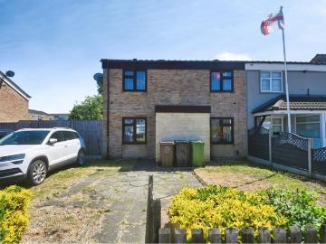 3 bedroom end of terrace house for sale