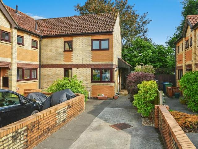 3 bedroom end of terrace house for sale