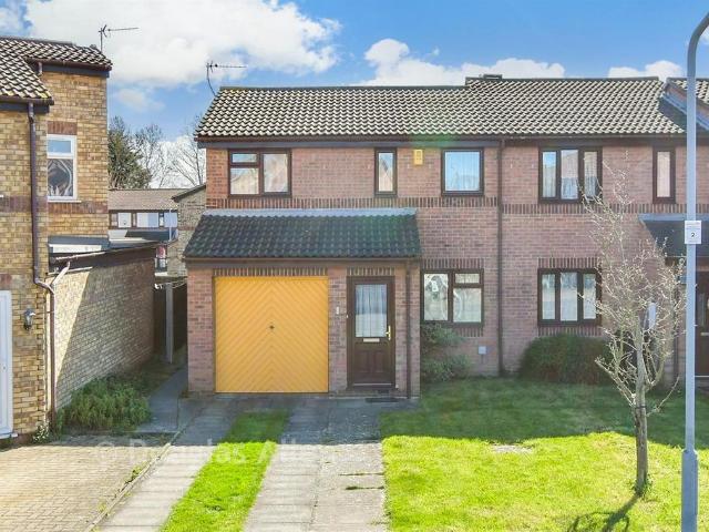 3 bedroom end of terrace house for sale