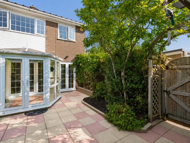 3 bedroom end of terrace house for sale