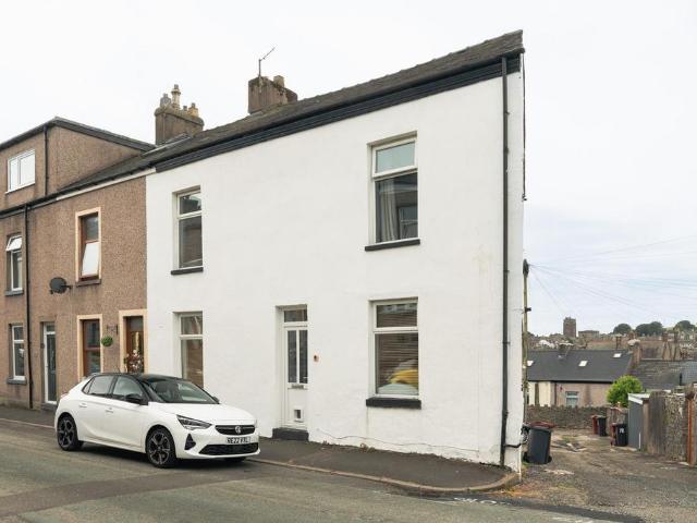 3 bedroom end of terrace house for sale