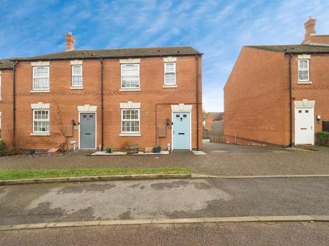 3 bedroom end of terrace house for sale