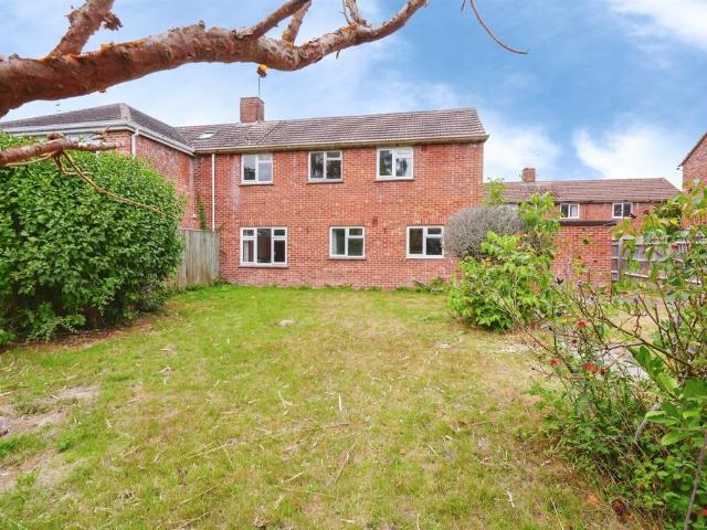 3 bedroom end of terrace house for sale