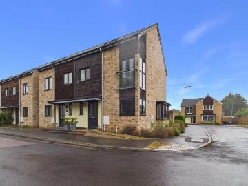 3 bedroom end of terrace house for sale