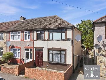 3 bedroom end of terrace house for sale
