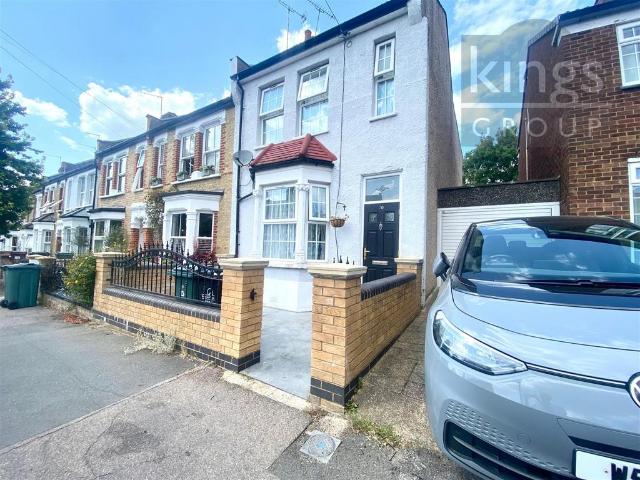 3 bedroom end of terrace house for sale