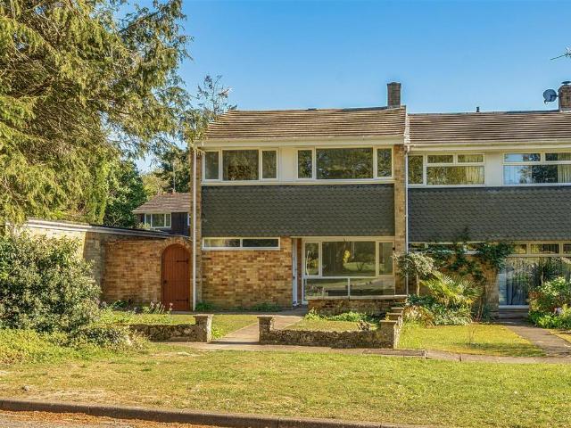 3 bedroom end of terrace house for sale